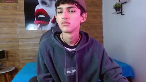 Snapshot of michaelkoiv chatting on November 27, 2025, 12:18 pm michaelkoiv online show from November 27, 2025, 12:18 pm