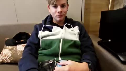 michaeltwinkboy online show from March 31, 2026, 5:13 pm