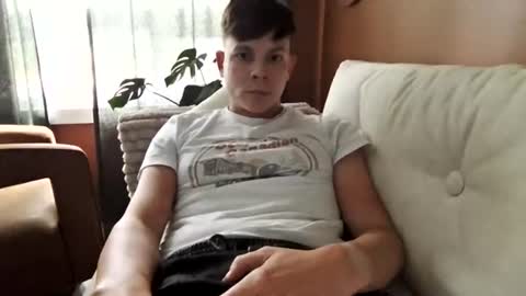 Snapshot of michaeltwinkboy chatting on July 9, 2026, 9:19 pm michaeltwinkboy online show from July 9, 2026, 9:19 pm