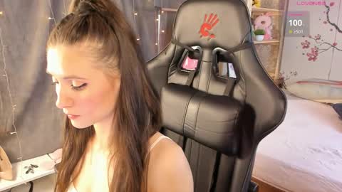 Snapshot of michel_momsen chatting on December 5, 2025, 12:03 pm Michel online show from December 5, 2025, 12:03 pm