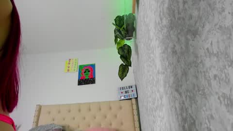 melannie   follow my new page online show from March 9, 2025, 2:50 am