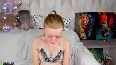 Snapshot of michelle_blond chatting on October 12, 2025, 6:12 am michelle_blond online show from October 12, 2025, 6:12 am