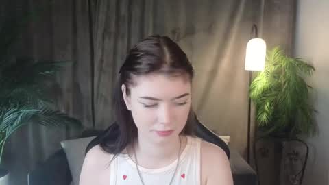 Snapshot of michelle_vasquez chatting on May 22, 2026, 10:04 pm Michelle online show from May 22, 2026, 10:04 pm