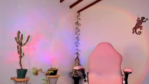 Michelle Ramirez online show from December 31, 2024, 10:37 am