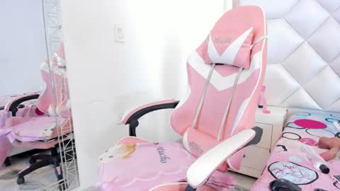 michelleblair1 online show from April 10, 2026, 3:39 pm