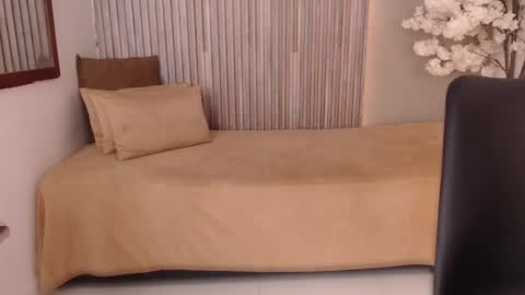 Michelle online show from October 9, 2025, 1:20 pm