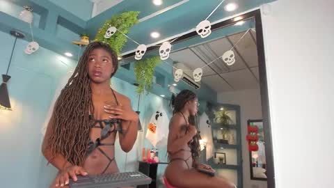 Snapshot of michellepose chatting on October 27, 2025, 12:42 pm michellepose online show from October 27, 2025, 12:42 pm