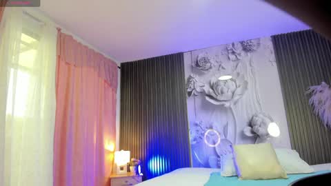 michellepreston_ online show from April 6, 2026, 12:06 pm