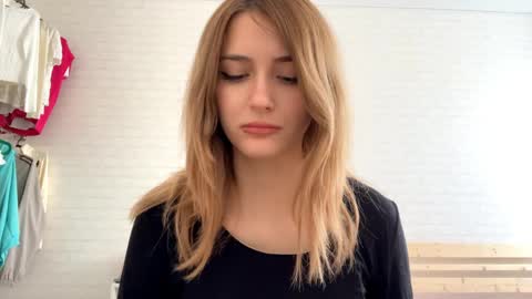 Jenny online show from April 4, 2026, 8:56 am