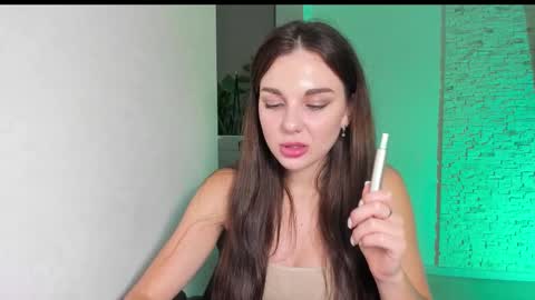 Snapshot of michelliibeautiful chatting on November 15, 2025, 3:52 pm Michellee online show from November 15, 2025, 3:52 pm