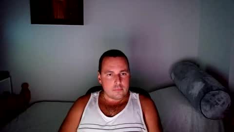 Snapshot of micic3 chatting on June 8, 2026, 1:28 am micic3 online show from June 8, 2026, 1:28 am