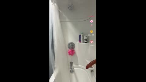 Snapshot of mickeyshyne69 chatting on February 12, 2025, 8:27 am Mickey online show from February 12, 2025, 8:27 am