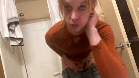 mickisofine online show from January 2, 2025, 11:49 pm