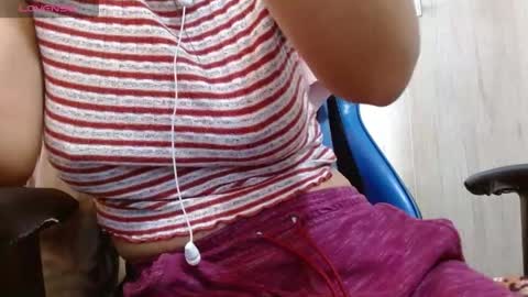 vanesa sexy online show from April 14, 2026, 1:17 pm