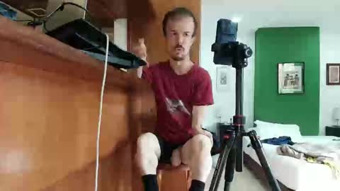 Snapshot of midgettripod1 chatting on May 2, 2026, 7:52 pm Aaron online show from May 2, 2026, 7:52 pm
