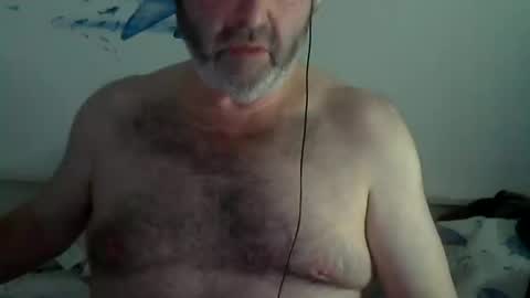 Snapshot of midhir chatting on February 5, 2025, 10:22 pm kike online show from February 5, 2025, 10:22 pm