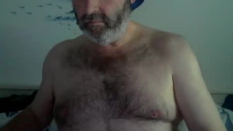 Snapshot of midhir chatting on February 16, 2025, 4:32 pm kike online show from February 16, 2025, 4:32 pm