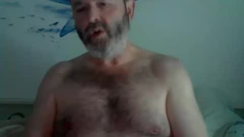 Snapshot of midhir chatting on February 17, 2025, 5:43 pm kike online show from February 17, 2025, 5:43 pm