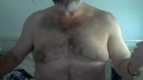 Snapshot of midhir chatting on October 15, 2025, 3:45 pm kike online show from October 15, 2025, 3:45 pm