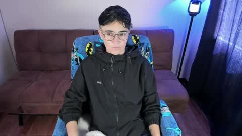Snapshot of midnight07_ chatting on May 20, 2026, 3:29 pm Blue online show from May 20, 2026, 3:29 pm
