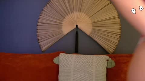 Snapshot of midnight__muse chatting on December 20, 2024, 5:04 am Rain online show from December 20, 2024, 5:04 am