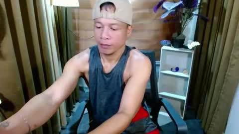Snapshot of midnight_cum021725 chatting on May 18, 2026, 9:09 pm Dave online show from May 18, 2026, 9:09 pm