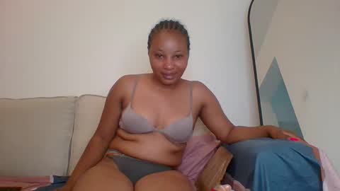 Snapshot of midnightcharm1 chatting on November 29, 2025, 9:45 am midnightcharm1 online show from November 29, 2025, 9:45 am