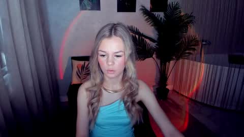 Snapshot of midnighteaura chatting on April 28, 2026, 11:26 am midnighteaura online show from April 28, 2026, 11:26 am