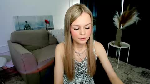 Snapshot of midnighteaura chatting on May 10, 2026, 11:26 am midnighteaura online show from May 10, 2026, 11:26 am