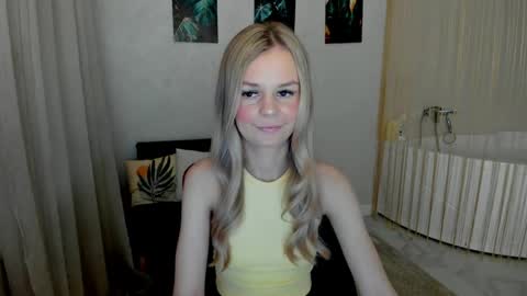 Snapshot of midnighteaura chatting on May 14, 2026, 11:17 am midnighteaura online show from May 14, 2026, 11:17 am