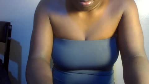 midnightt_curves online show from June 30, 2026, 1:56 pm