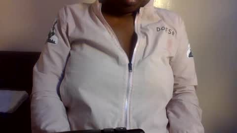 midnightt_curves online show from July 2, 2026, 6:52 am