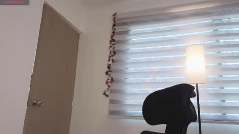 Snapshot of midori__san chatting on October 15, 2025, 3:12 pm midori__san online show from October 15, 2025, 3:12 pm