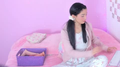 Snapshot of midori_bak_ chatting on February 6, 2025, 11:04 pm Sara online show from February 6, 2025, 11:04 pm