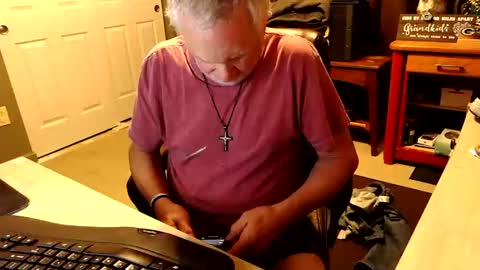 Snapshot of midwestdad09 chatting on October 6, 2025, 12:19 am midwestdad09 online show from October 6, 2025, 12:19 am