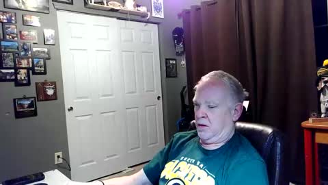 midwestdad09 online show from March 15, 2026, 8:42 am