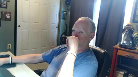midwestdad09 online show from June 22, 2026, 6:16 pm