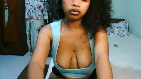 Snapshot of miel_07 chatting on May 16, 2026, 6:32 am miel_07 online show from May 16, 2026, 6:32 am
