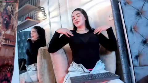 miel_gomez online show from April 14, 2026, 5:08 pm