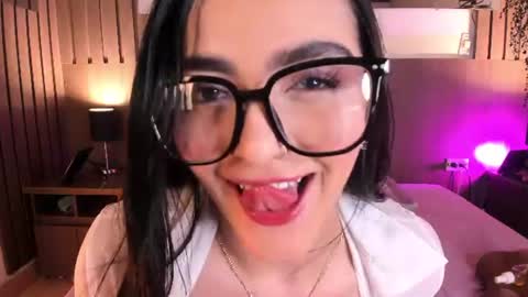 miel_gomez online show from July 28, 2026, 8:01 pm