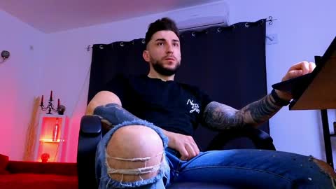 MightyAaron online show from April 9, 2026, 2:33 am