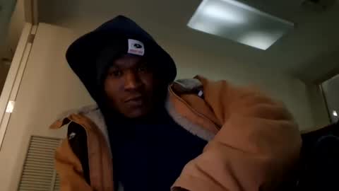 Snapshot of mightymandingo chatting on November 18, 2025, 6:18 am Mightymandingo online show from November 18, 2025, 6:18 am