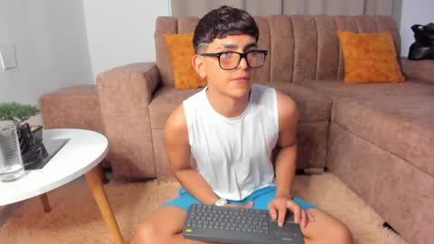 Snapshot of miguel_turqueza chatting on May 9, 2026, 4:45 pm miguel_turqueza online show from May 9, 2026, 4:45 pm