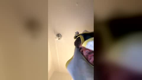 Snapshot of miguelord2428 chatting on March 31, 2026, 12:27 pm miguelord2428 online show from March 31, 2026, 12:27 pm