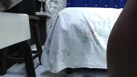 Snapshot of miha_califa chatting on December 18, 2025, 12:00 pm miha_califa online show from December 18, 2025, 12:00 pm