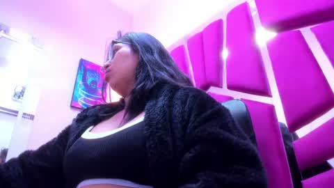 Snapshot of miha_smith chatting on June 23, 2026, 3:26 am Miha online show from June 23, 2026, 3:26 am