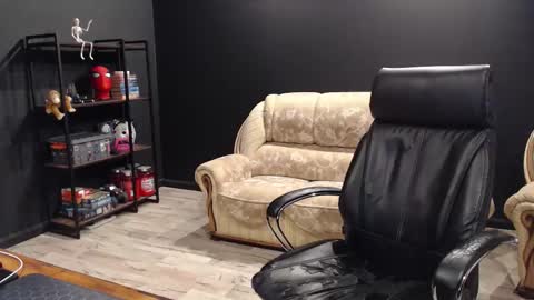 Misha Winchester online show from October 22, 2025, 10:15 am