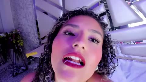 Snapshot of miia02 chatting on December 20, 2024, 5:36 am MIA 3 online show from December 20, 2024, 5:36 am