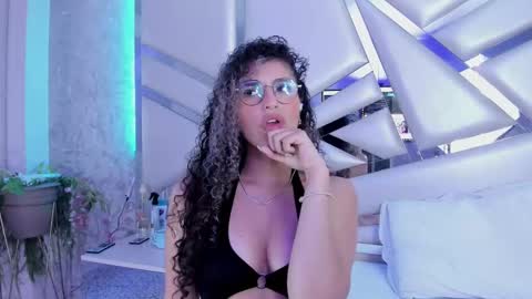 Snapshot of miia02 chatting on January 29, 2025, 10:05 am MIA 3 online show from January 29, 2025, 10:05 am