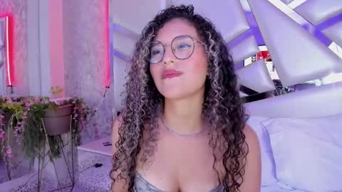 Snapshot of miia02 chatting on February 5, 2025, 7:18 am MIA 3 online show from February 5, 2025, 7:18 am